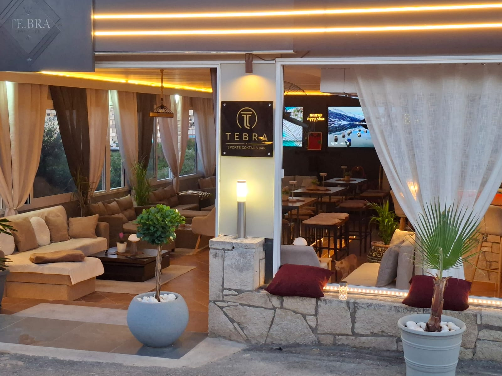 Deco lounge seating inside TE.BRA sports bar Hersonissos